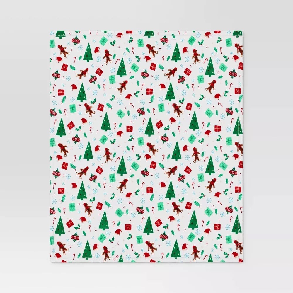 2023 Target Wondershop Holiday Plush Throw Blanket